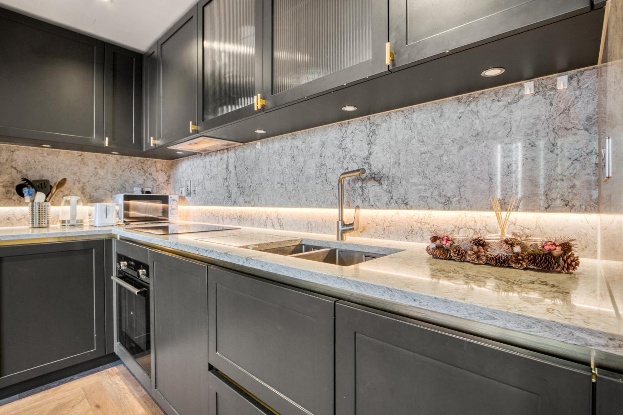 Hyde Park Luxury 2br 2ba Balcony Appartement *