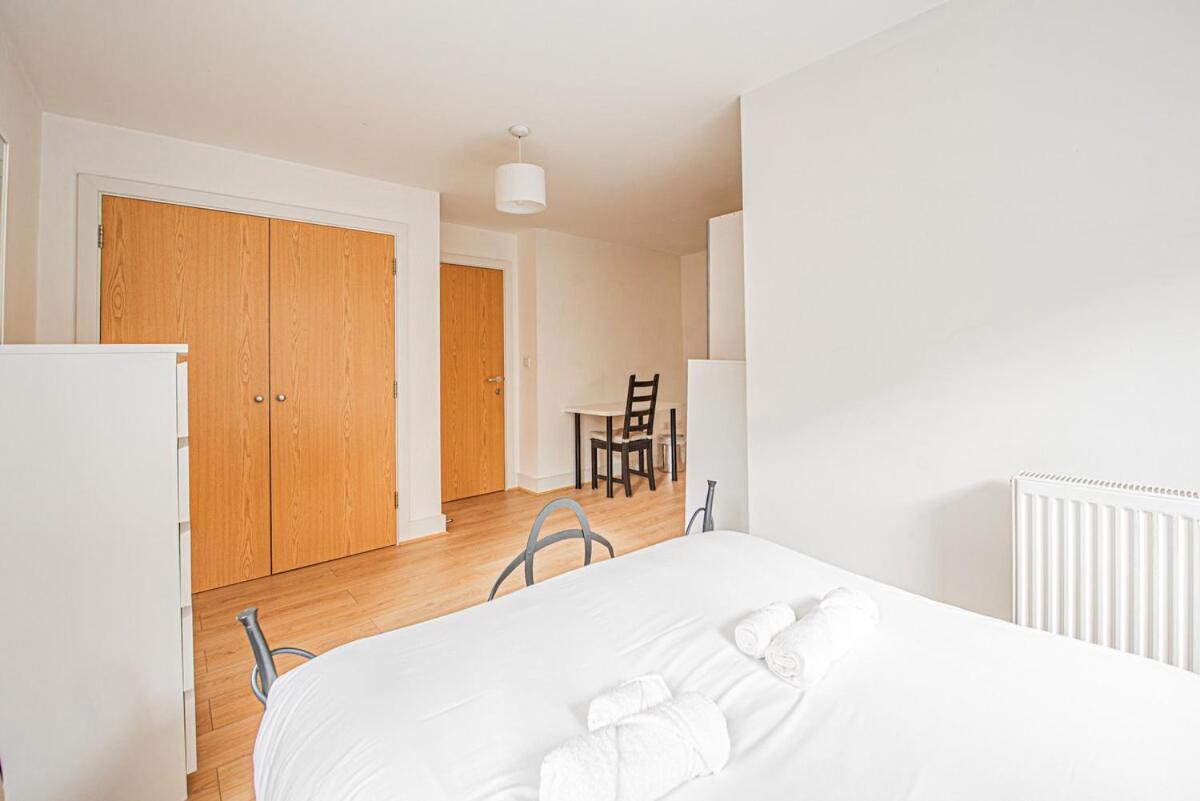 Appartement Stylish Spacious 3 Bed 5min Walk From Station *