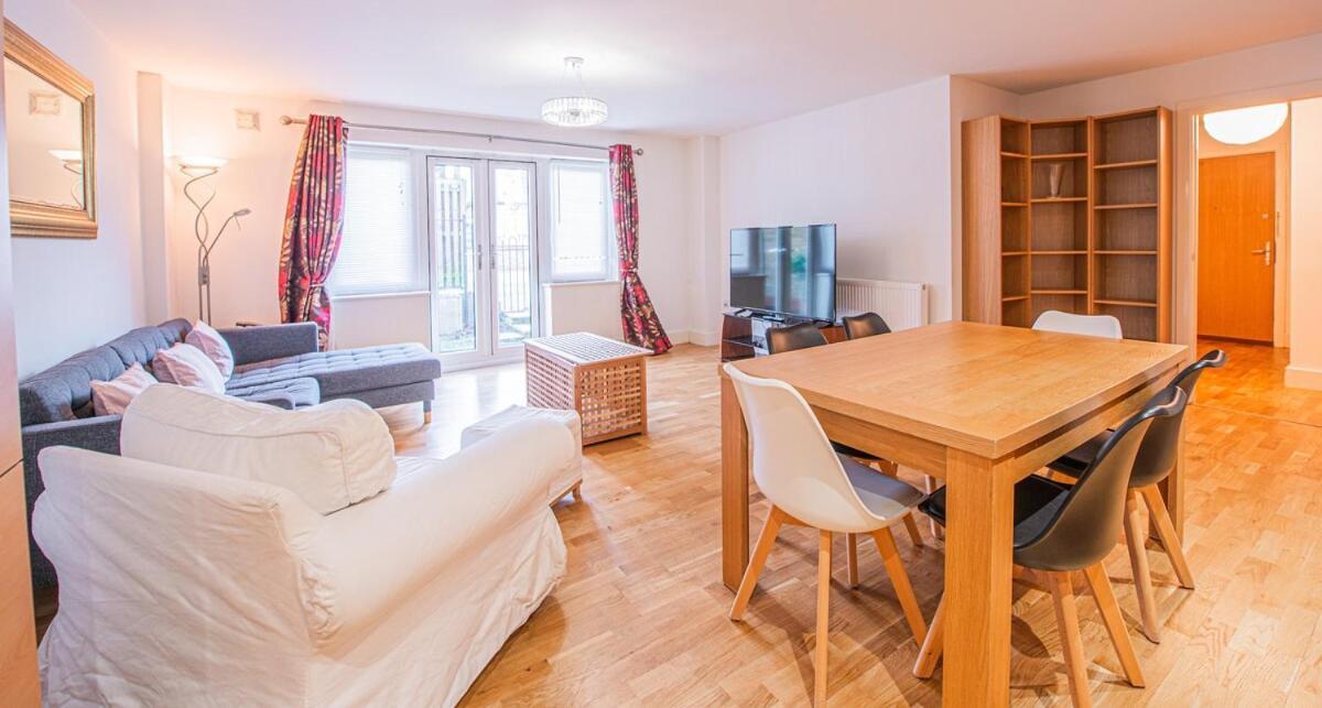 Stylish Spacious 3 Bed 5min Walk From Station Appartement Londres