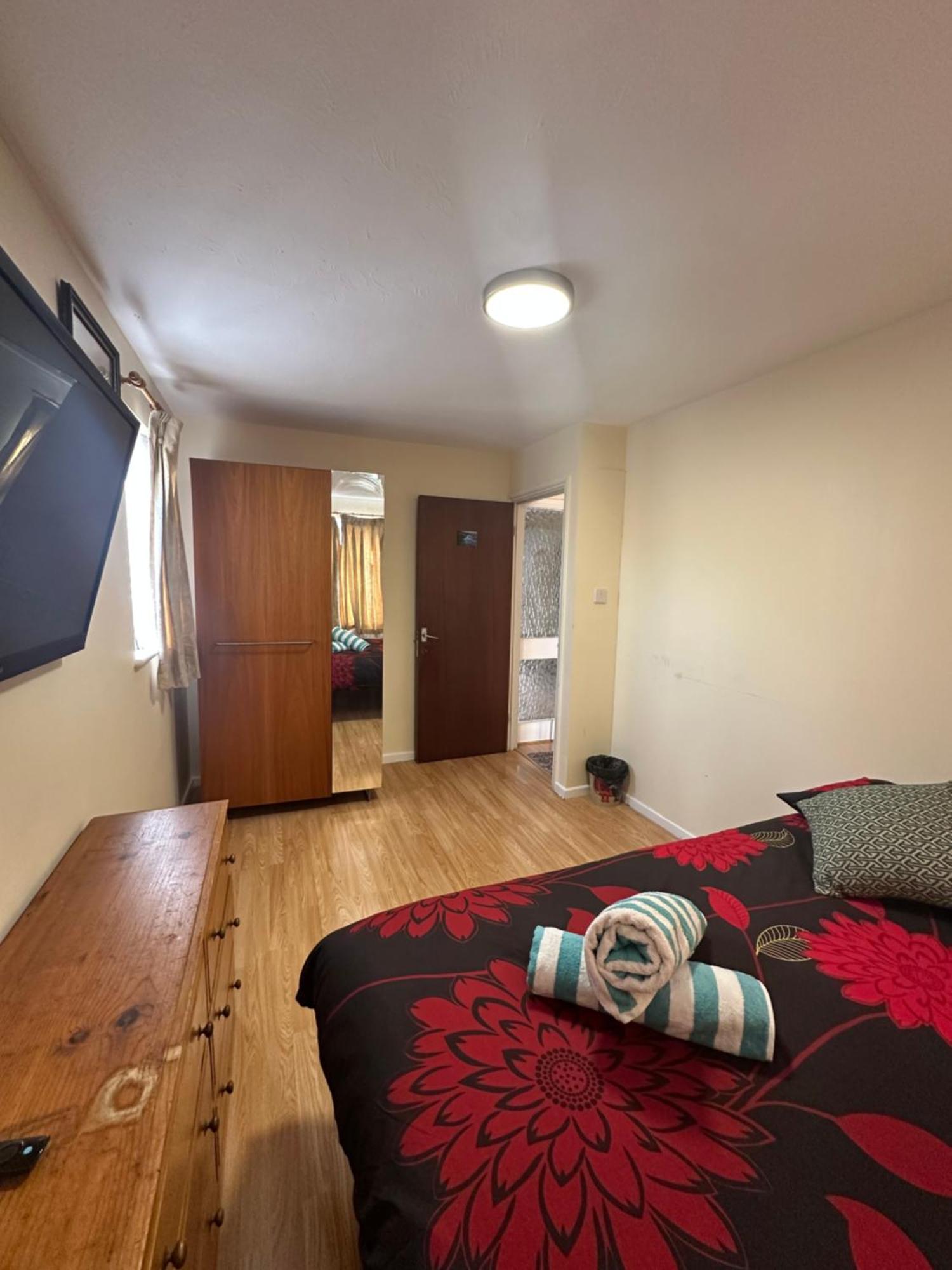 Séjour chez l'habitant Spacious Double Near Excel *