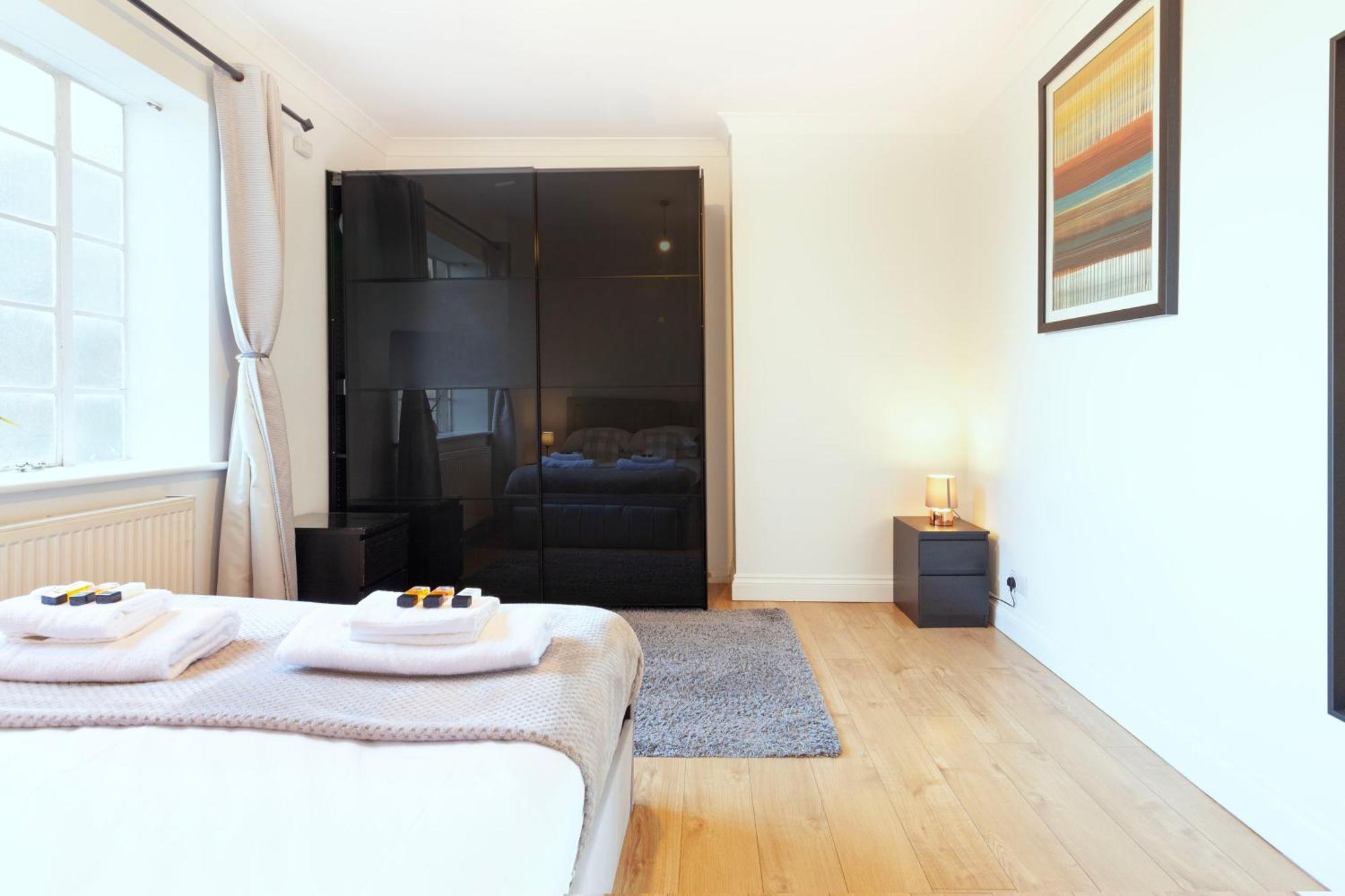 Luxury 2 Bedroom Flat In Royal Crescent Appartement