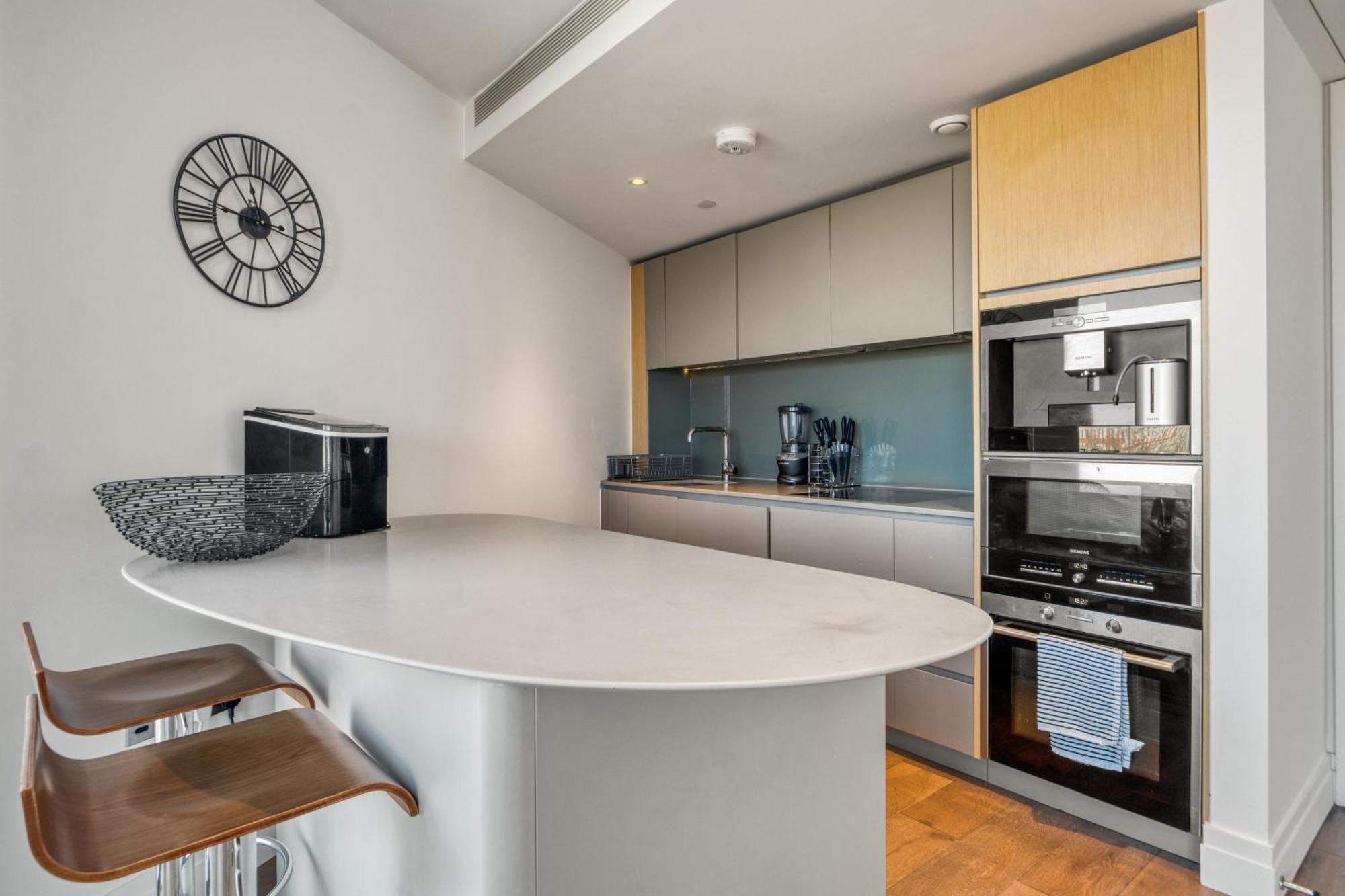 Battersea Power Station 2br 2ba River View * Londres