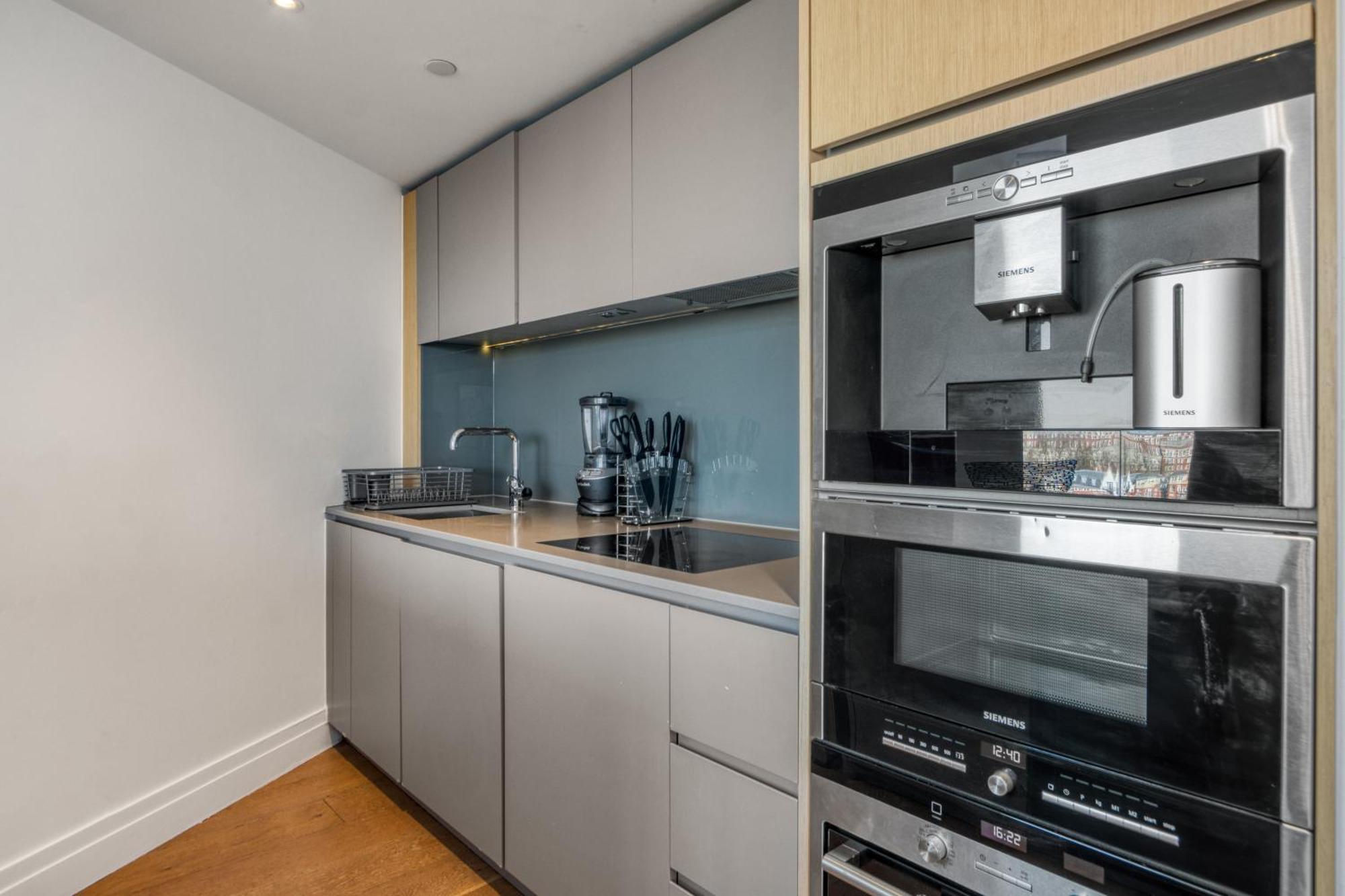 Battersea Power Station 2br 2ba River View Apartamento *