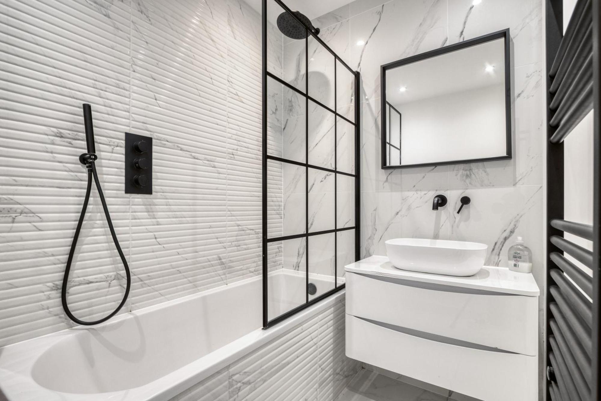 Unique Stylish Duplex 2br 2ba Balcony Londres