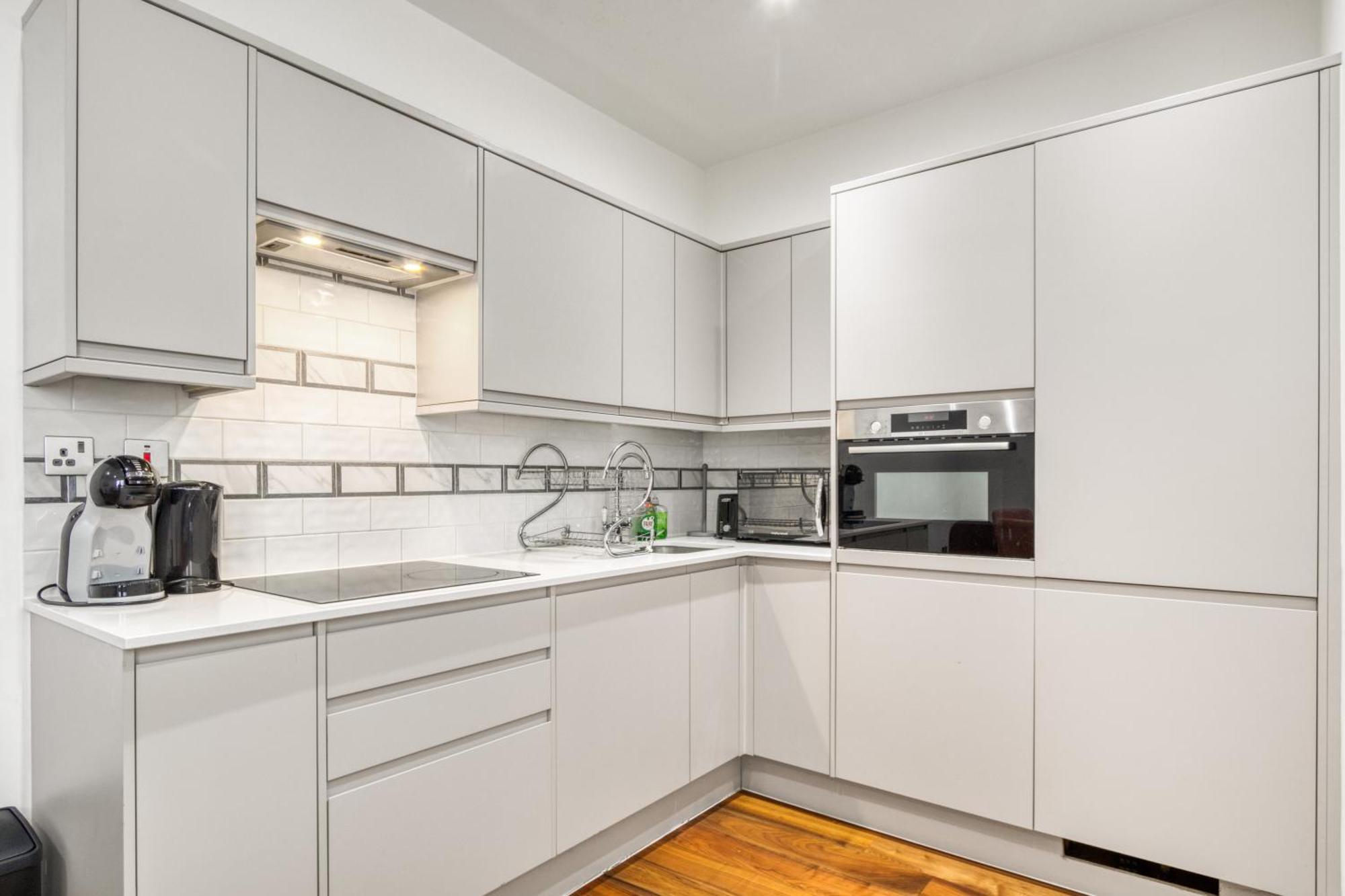 Appartement Elegant & Spacious House 3br 3ba Balcony Patio Londres