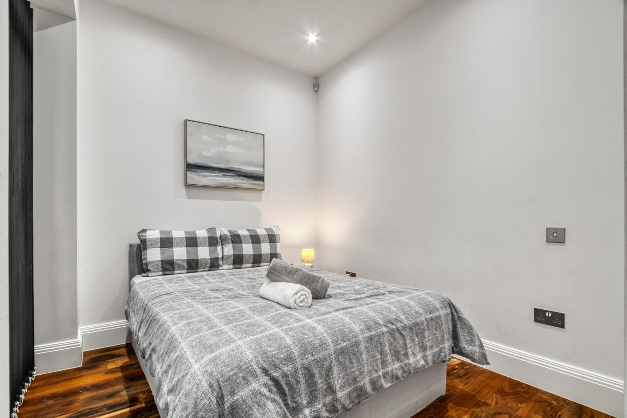 Elegant & Spacious House 3br 3ba Balcony Patio Appartement