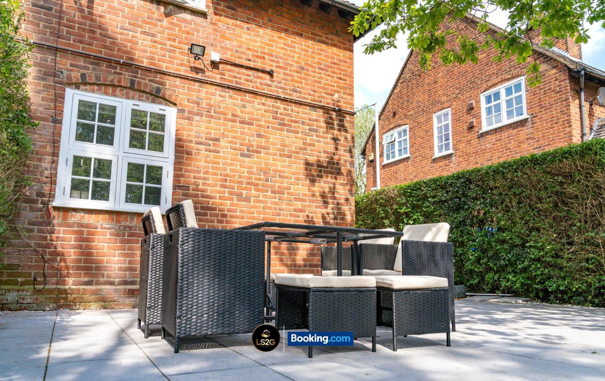 Hébergement de vacances Amazing 3 Bedroom House By Ls2g Short Lets & Serviced Greater With Free Parking Londres
