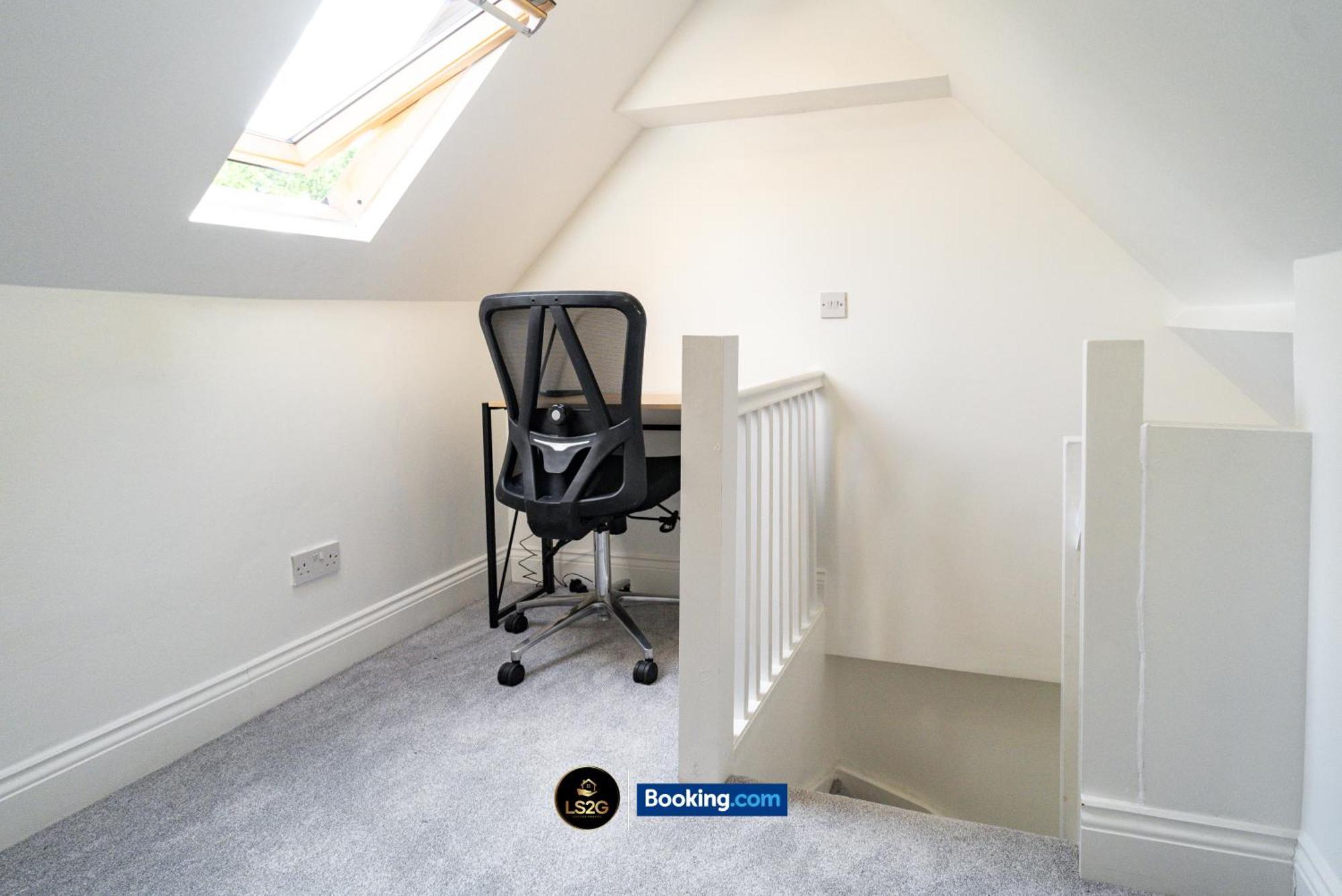 Amazing 3 Bedroom House By Ls2g Short Lets & Serviced Greater With Free Parking Hébergement de vacances