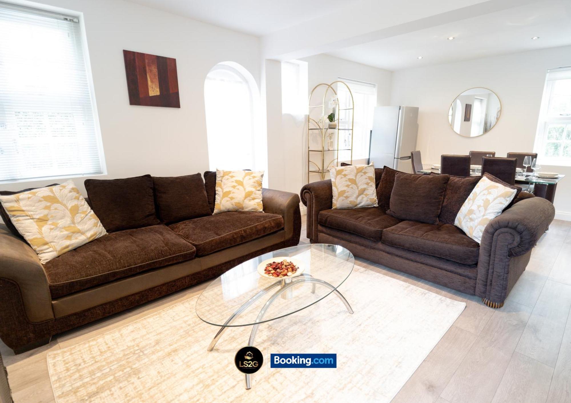Hébergement de vacances Amazing 3 Bedroom House By Ls2g Short Lets & Serviced Greater With Free Parking