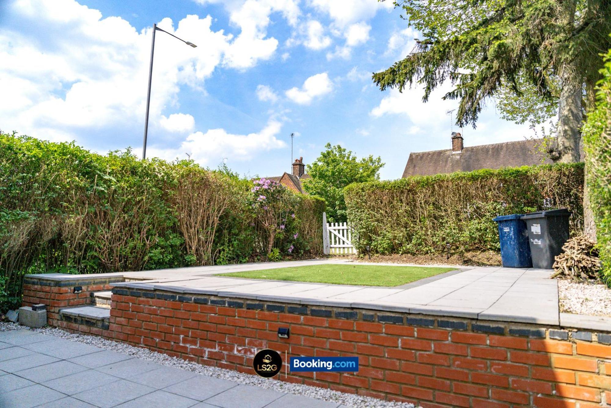 Hébergement de vacances Amazing 3 Bedroom House By Ls2g Short Lets & Serviced Greater With Free Parking *
