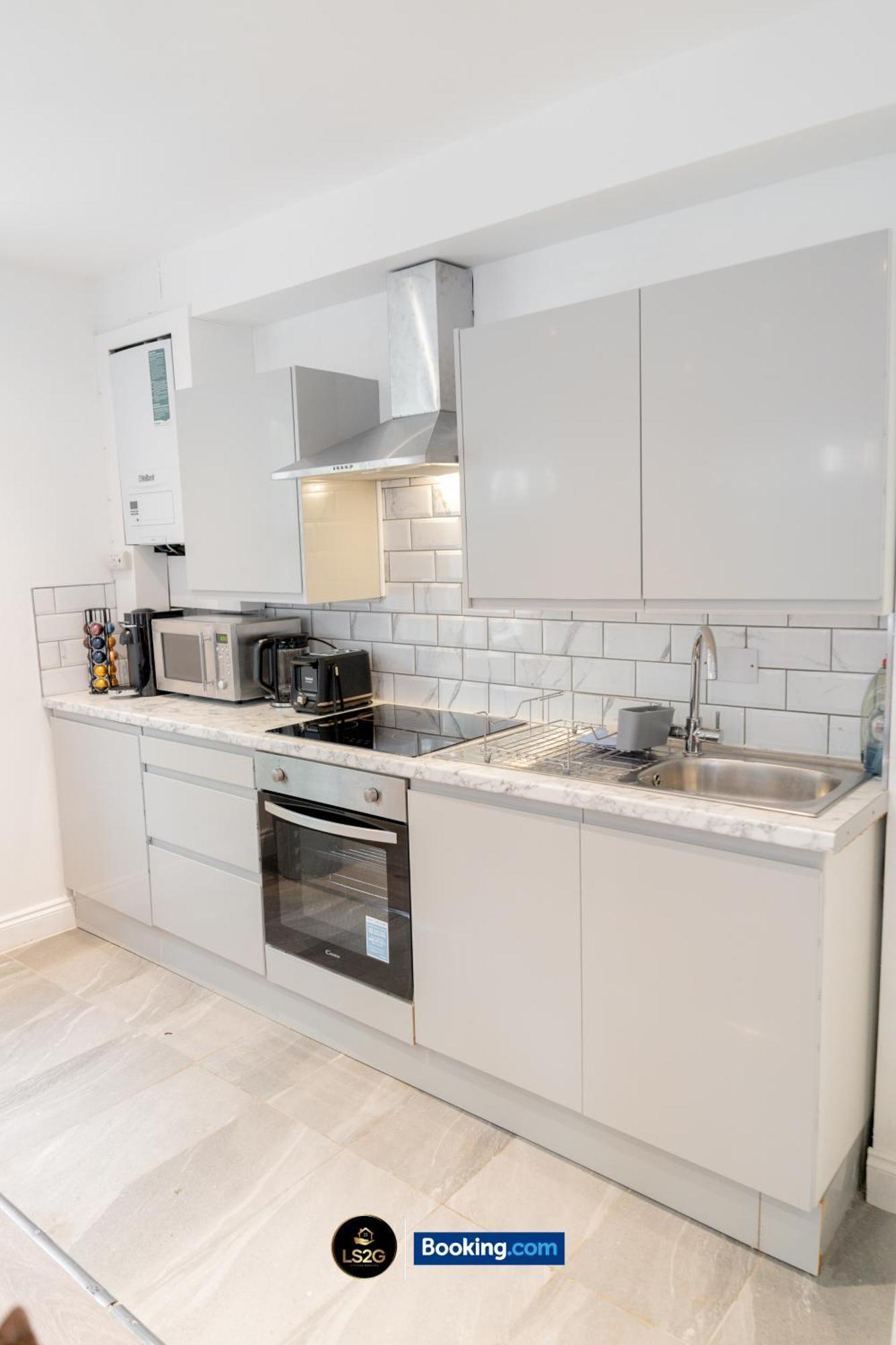 Amazing 3 Bedroom House By Ls2g Short Lets & Serviced Greater With Free Parking Hébergement de vacances Londres