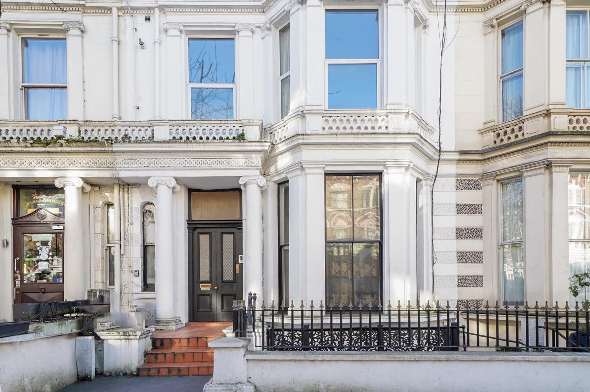 Hr2 - Charming 1-bed Near Holland Park Londen