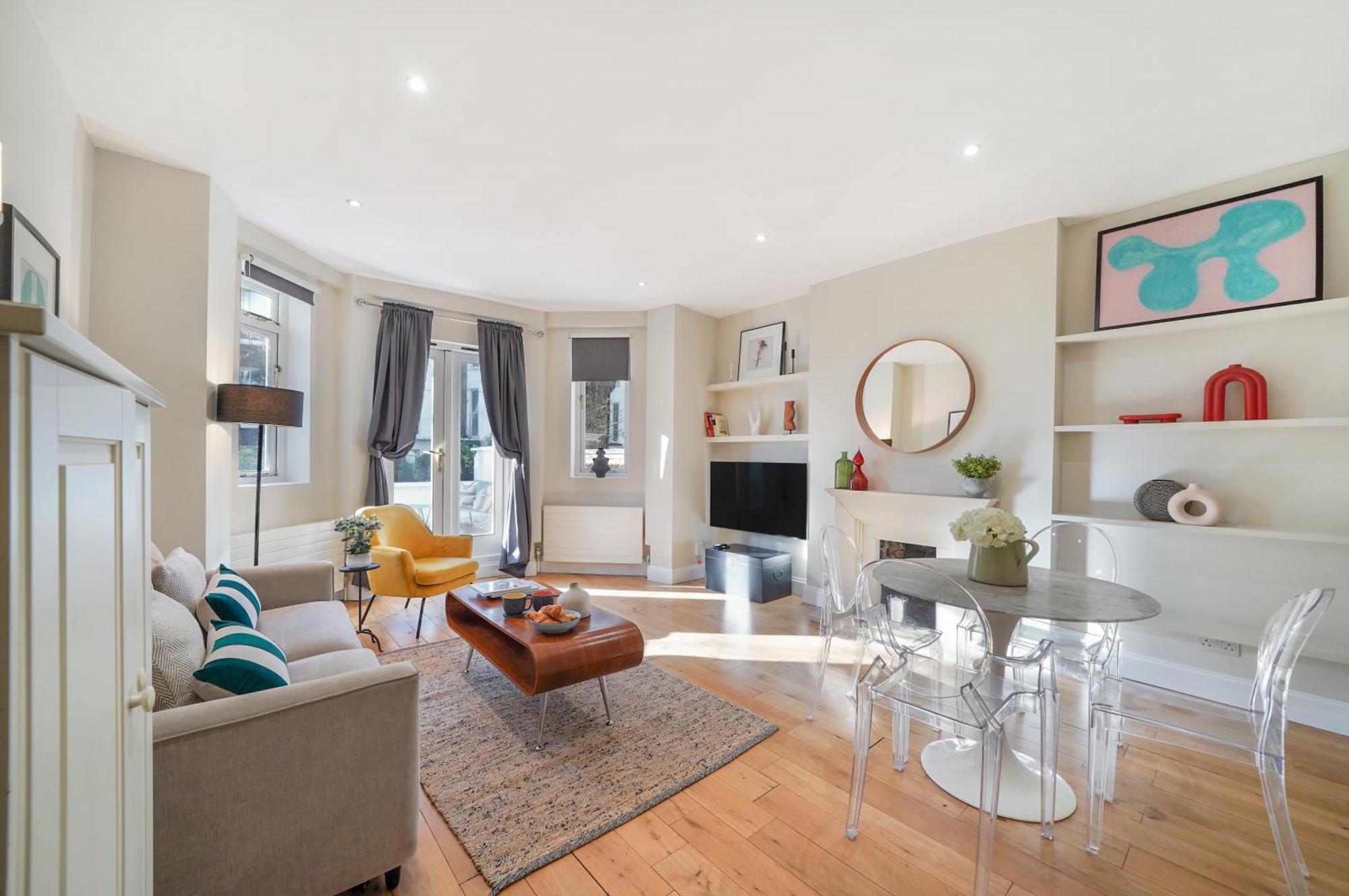Appartement Hr2 - Charming 1-bed Near Holland Park Londen