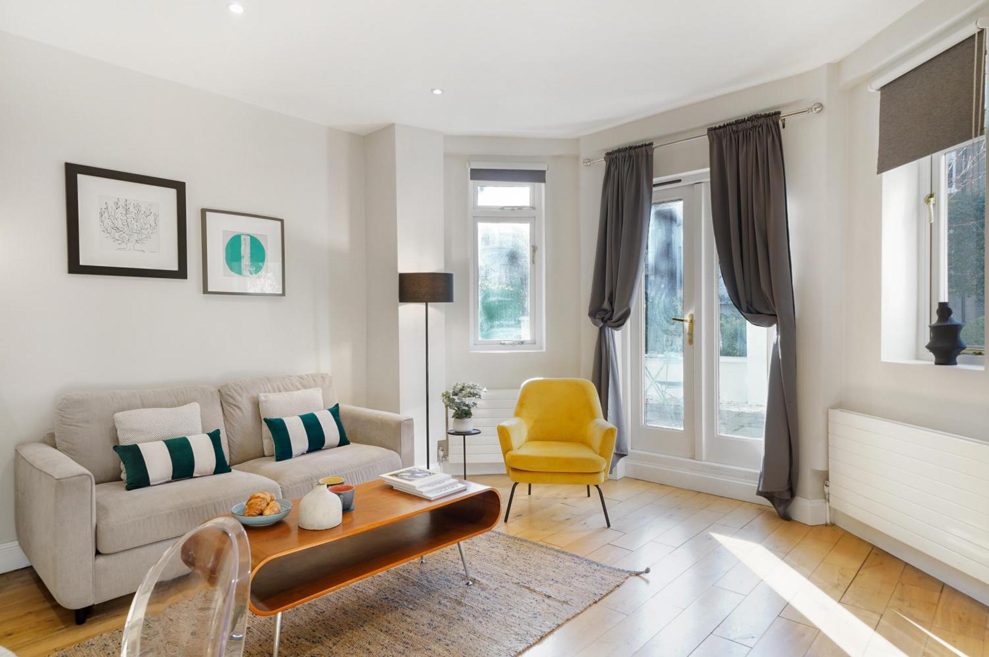 Hr2 - Charming 1-bed Near Holland Park Londen