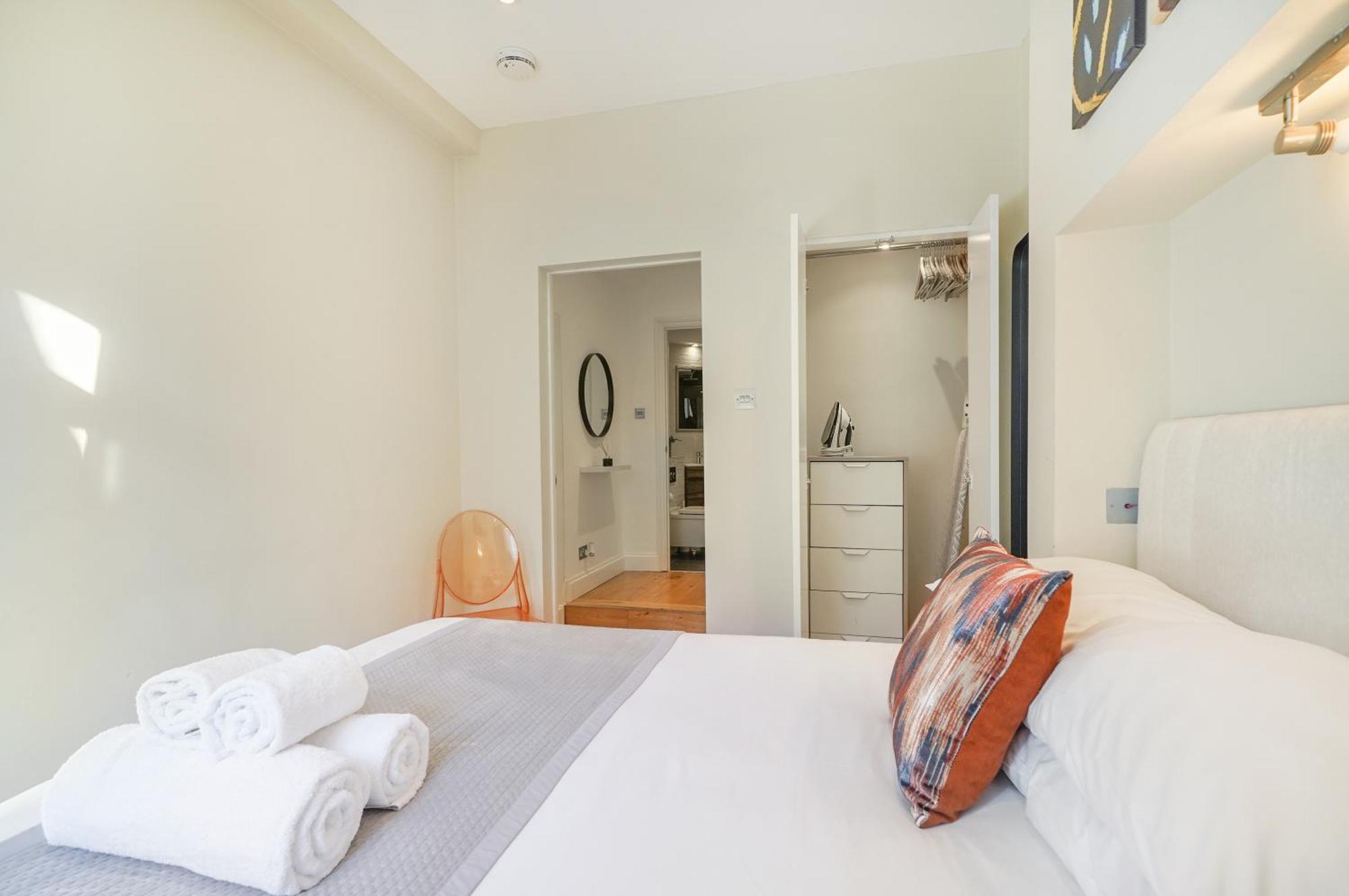 Hr2 - Charming 1-bed Near Holland Park * Londen