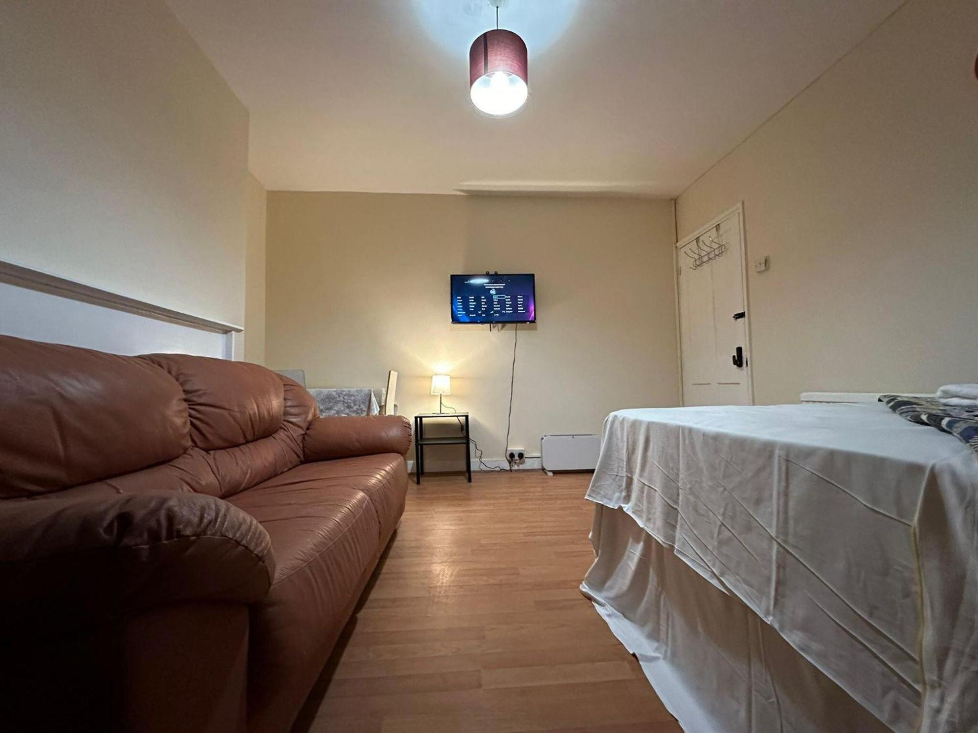 Spacious Flat - Sleeps 6 - Heart Of *
