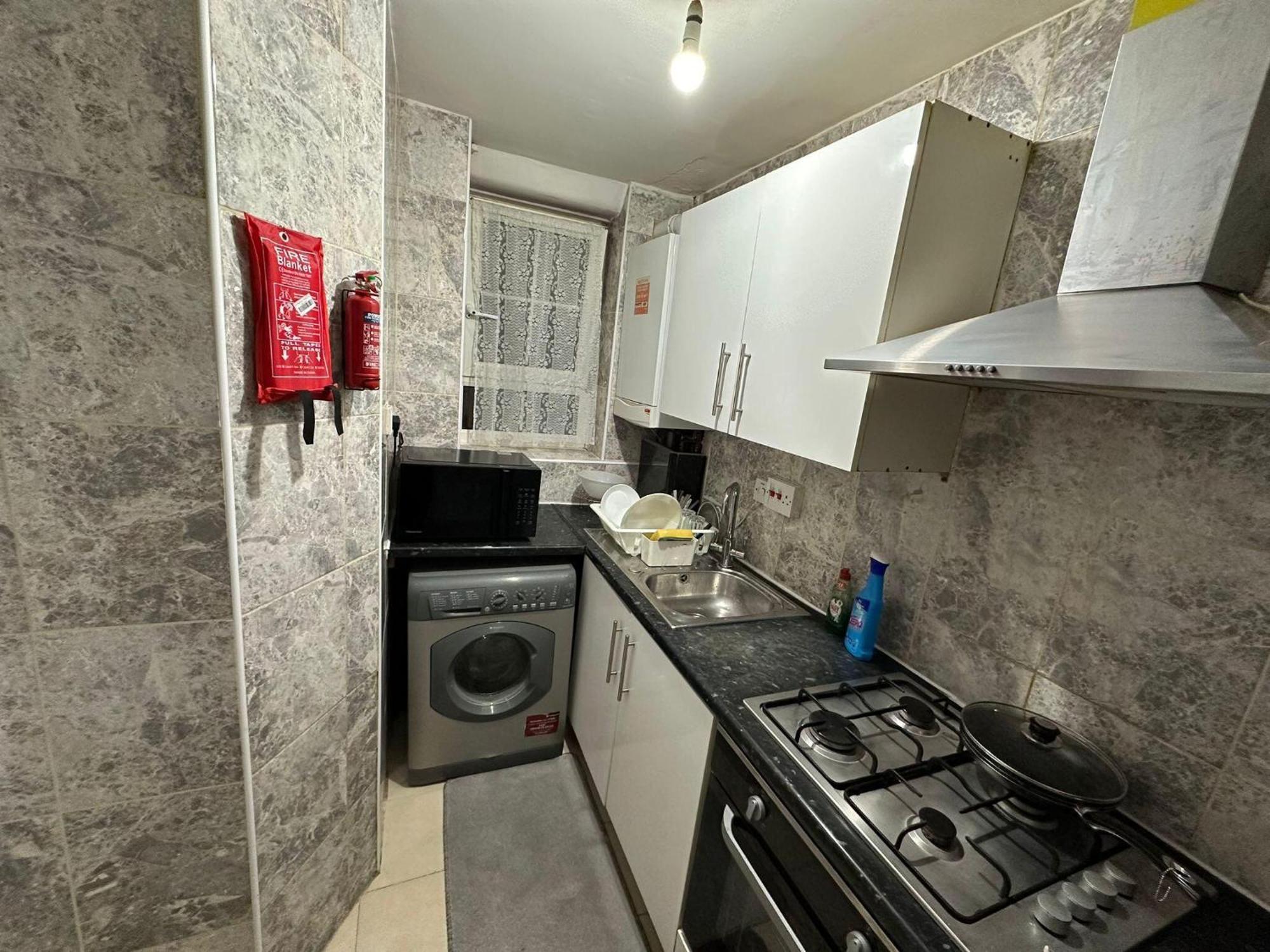 Spacious Flat - Sleeps 6 - Heart Of