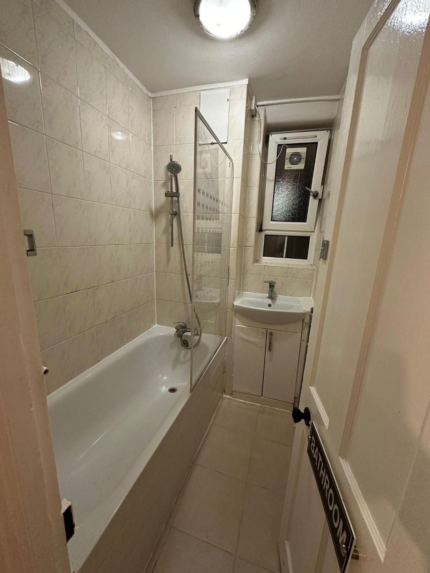 Spacious Flat - Sleeps 6 - Heart Of *