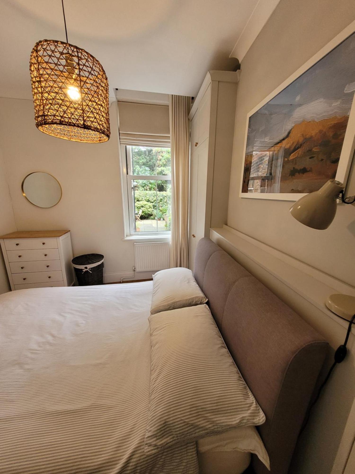 Lovely 1 Bed Flat With Private Garden And Easy Access To Apartamento *