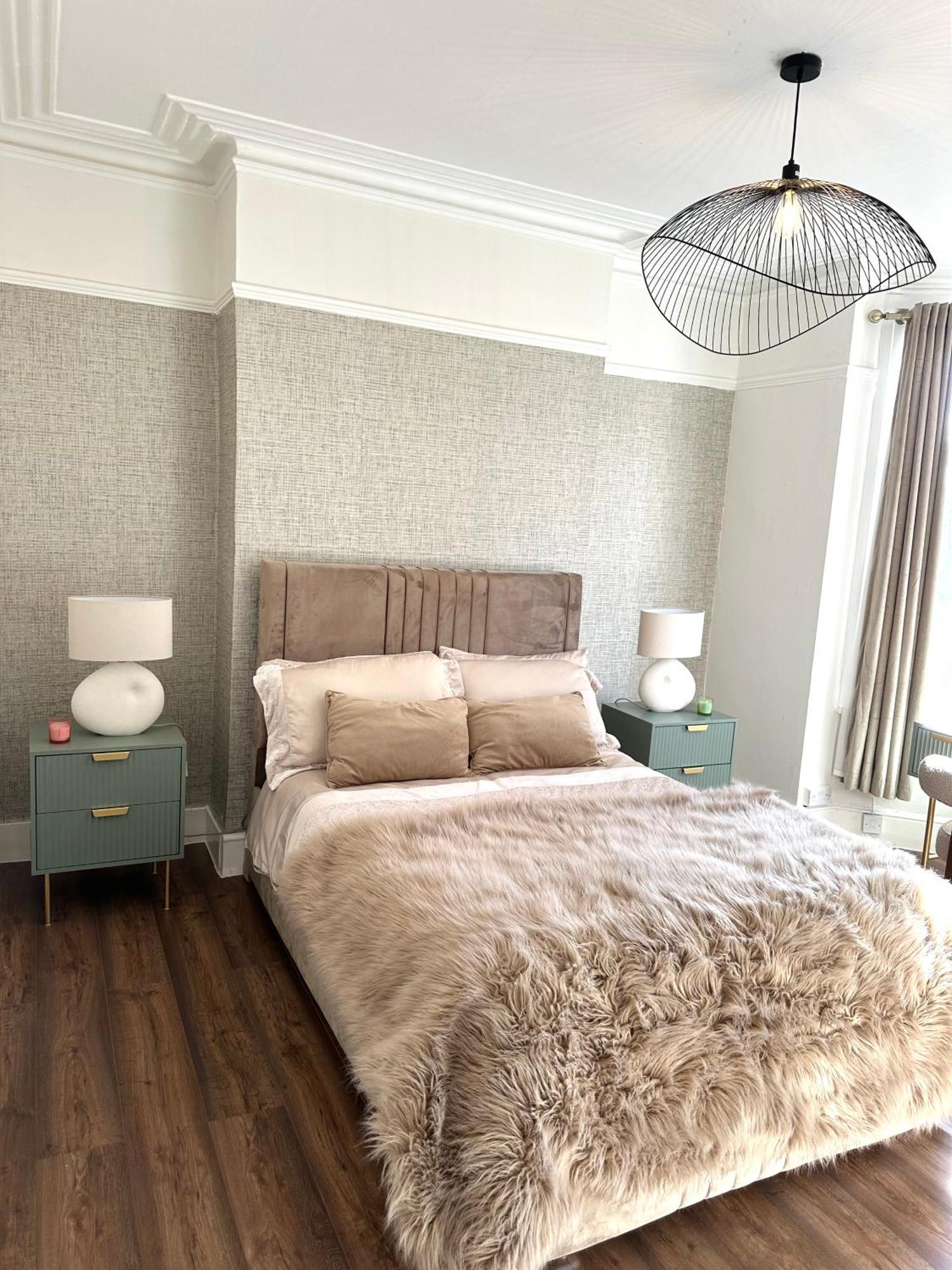 Luxe 4br Retreat