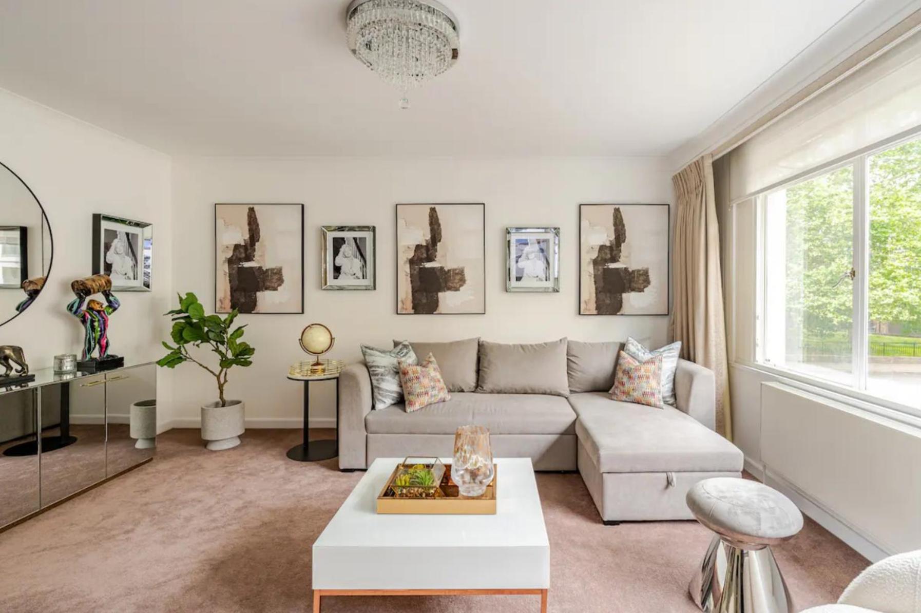 Extra Large Luxury Hyde Park By Mayfair