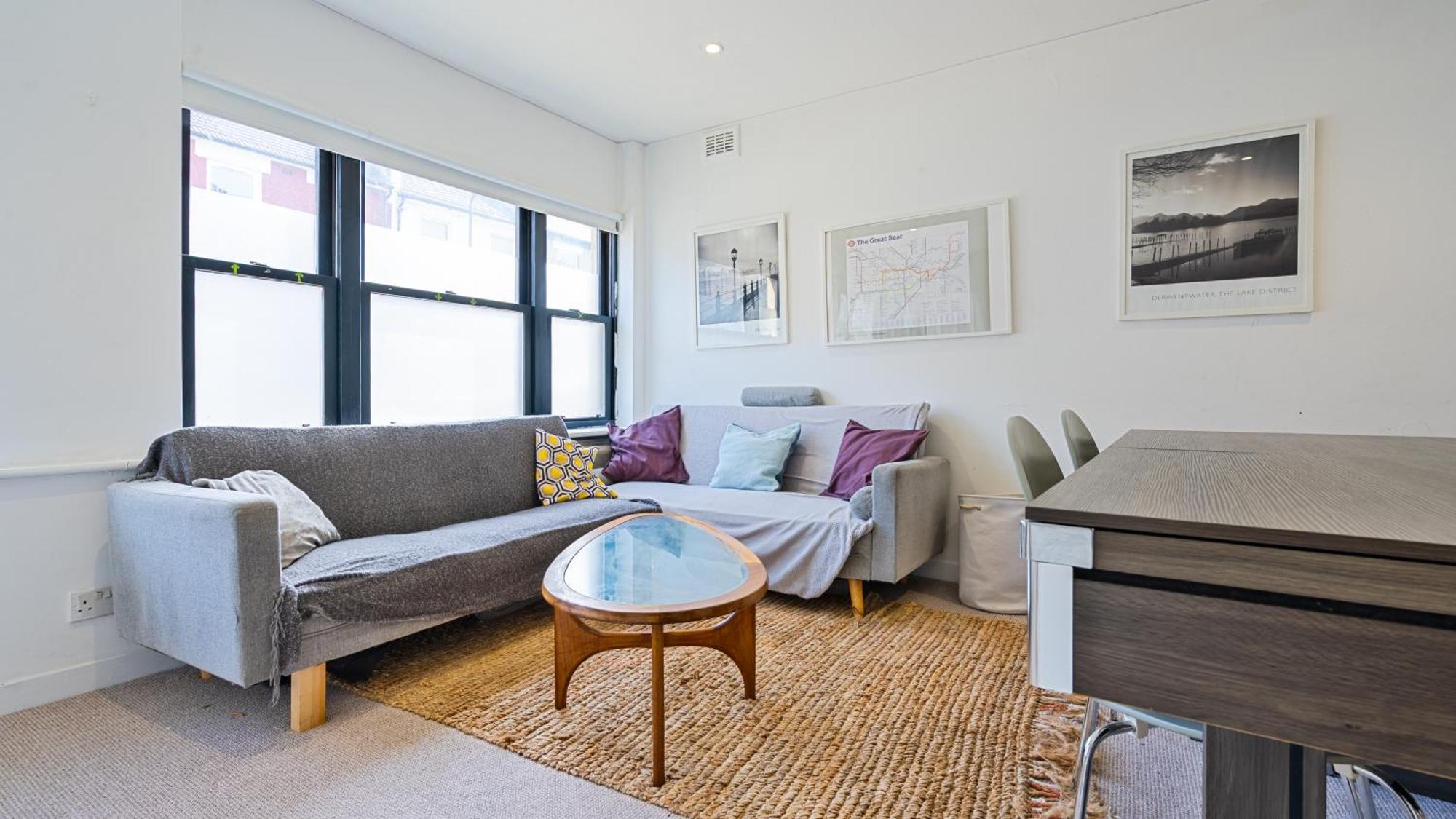 Pool Table Stylish 3 Bedroom House Long Term Londres