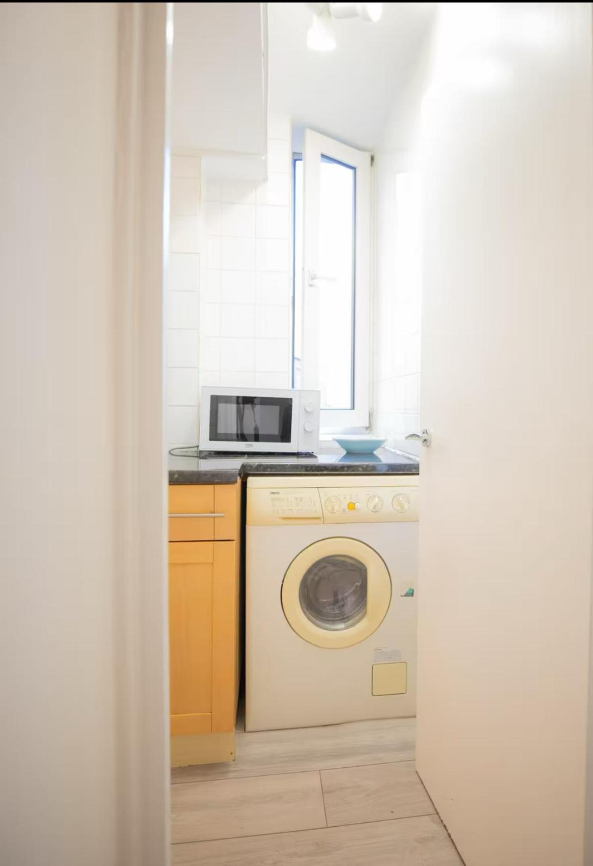 Cozy Two Bedroom At Chelsea Cloisters Apartment *