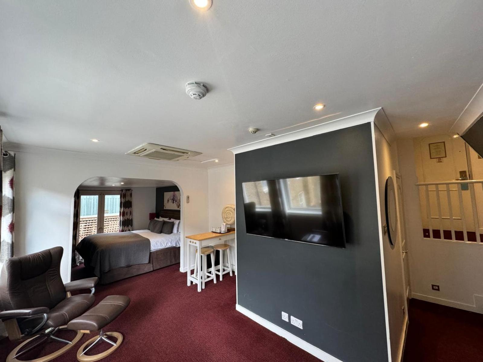Hotel Berjaya Eden Park 3*