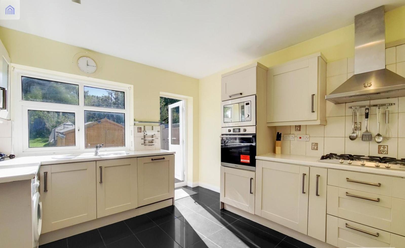 Eejs Charming 3 Bed - With Large Garden * Londres