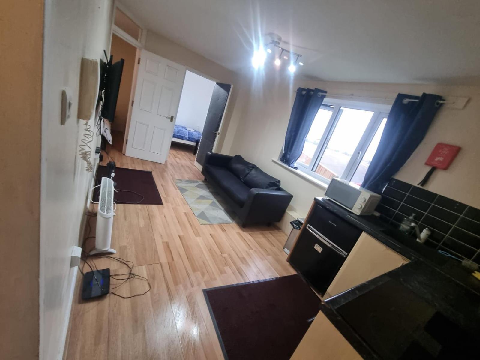 Entire 2 Bed Flat In London, 5 Mins From Tube Appartement