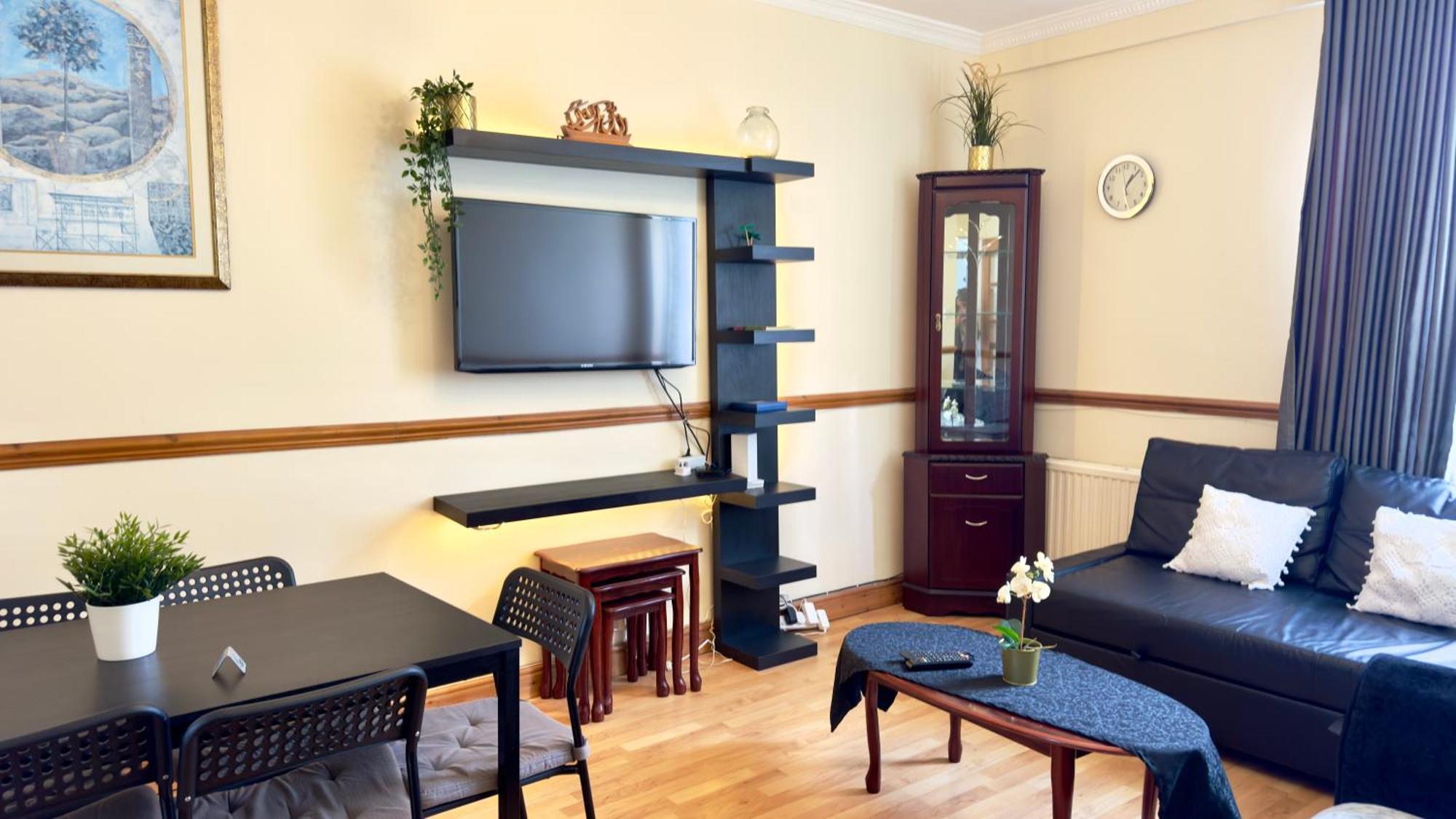 The Queens Palace 1 Bedroom By Wild Apartamento *