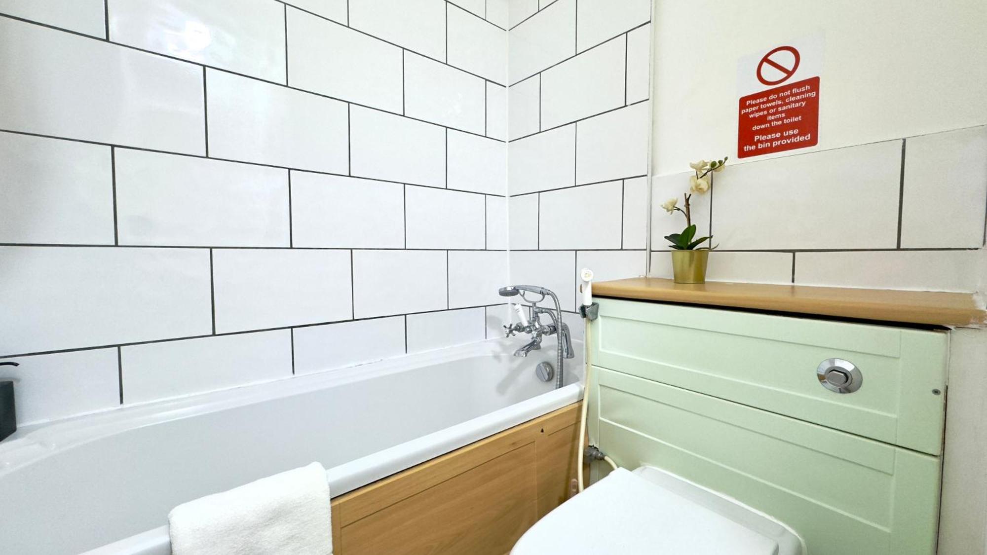 The Queens Palace 1 Bedroom By Wild Appartement
