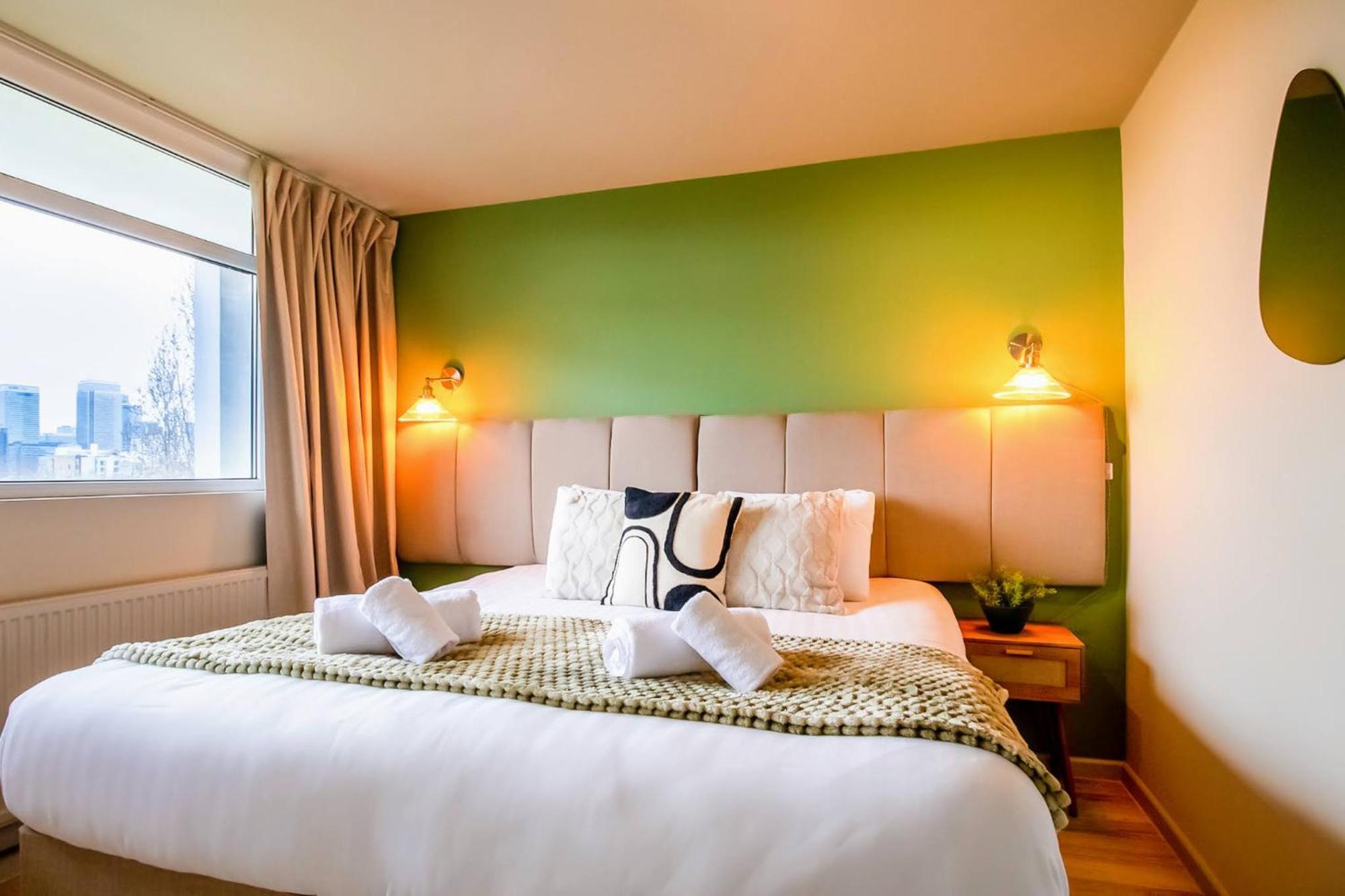 Apartamento 2br Flat King Bed 4 Min To Dlr Easy Access Londres