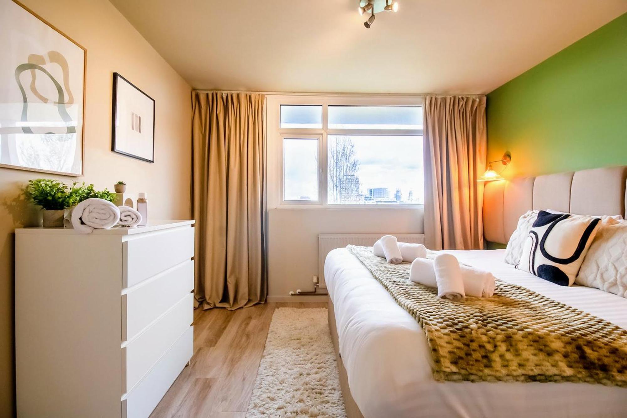 2br Flat King Bed 4 Min To Dlr Easy Access Apartamento *