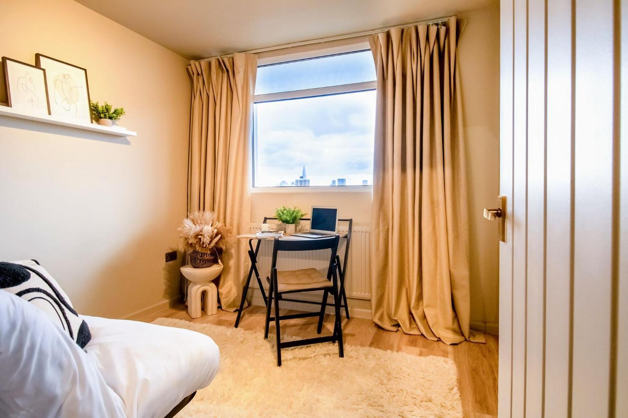 2br Flat King Bed 4 Min To Dlr Easy Access Apartamento