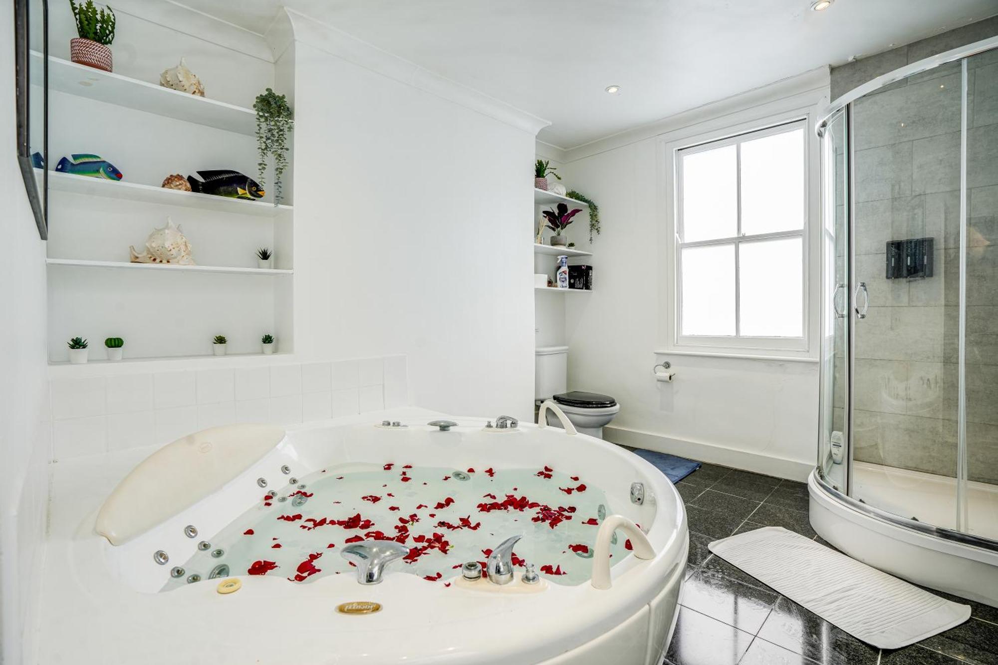 Elegant 3br Luxury Super Large Flat With Jacuzzi * Londres