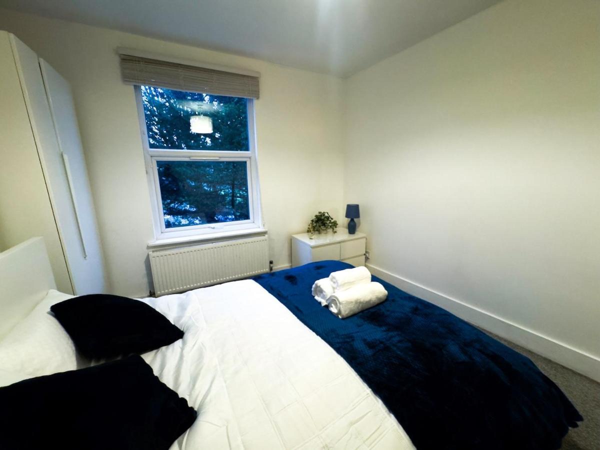 Spacious 3 Bed Apartment, 10 Mins From Wembley Stadium With Private Garden Appartement