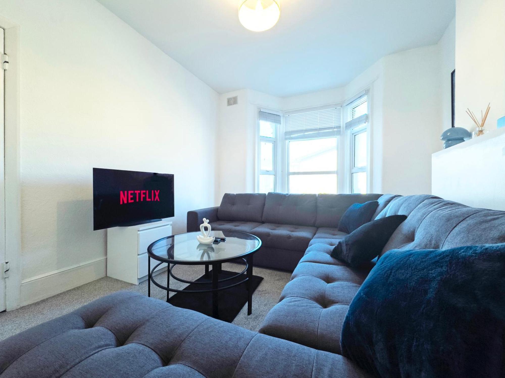 Spacious 3 Bed Apartment, 10 Mins From Wembley Stadium With Private Garden Appartement