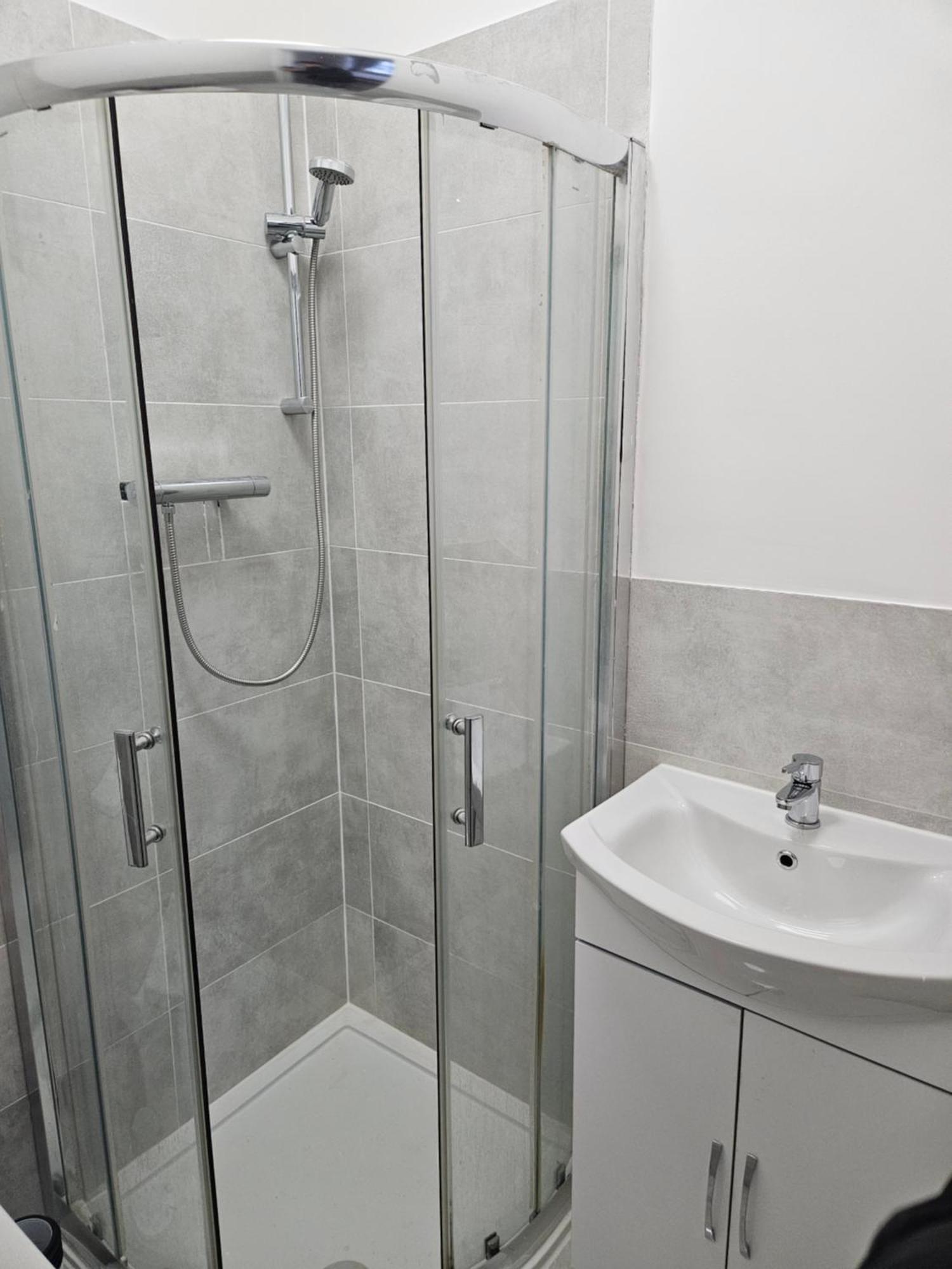 Private Direct Travel Heathrow & Ldn Maison d'hôtes *