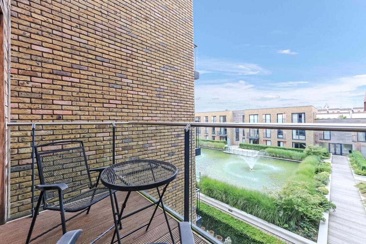 Appartement Modern 2 Bed 2 Bath Flat With Balcony Surrey Quays