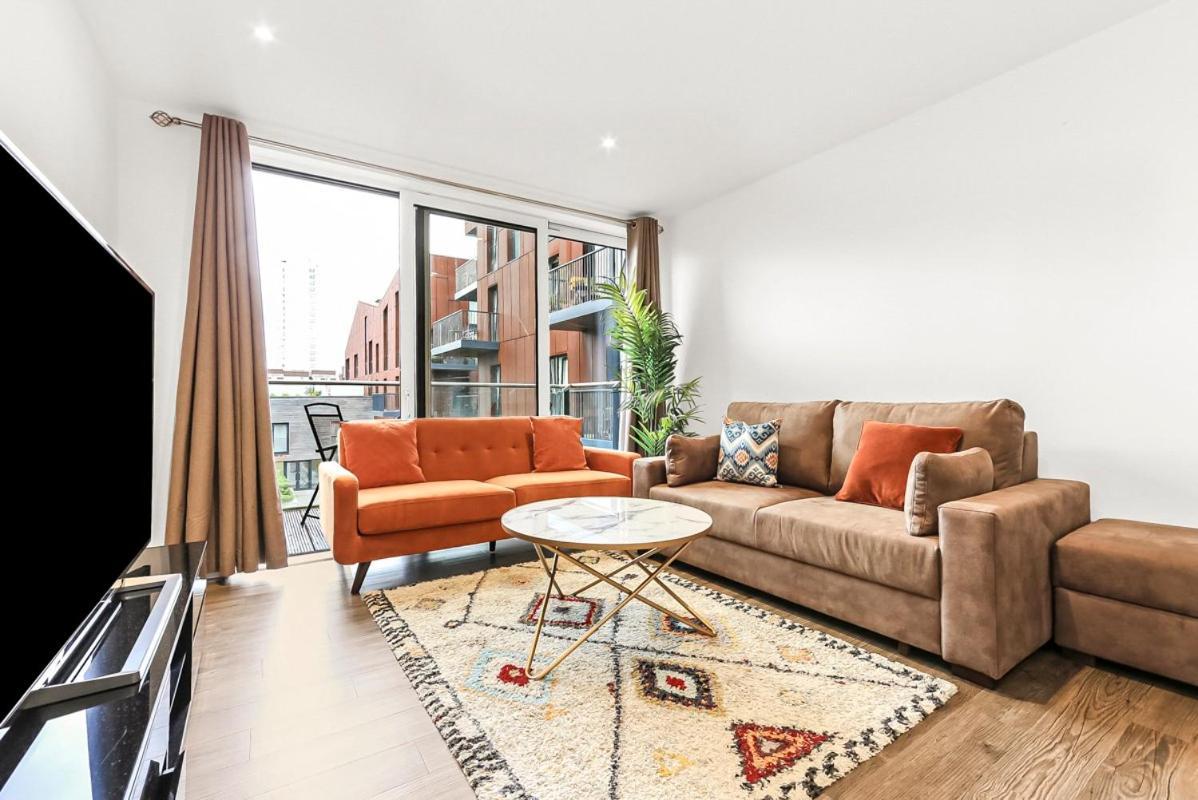 Appartement Modern 2 Bed 2 Bath Flat With Balcony Surrey Quays *