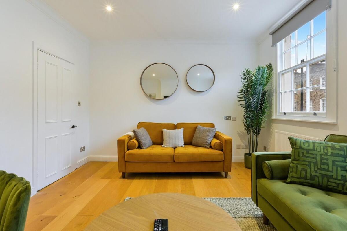 Bright 2 Bed In Appartement *
