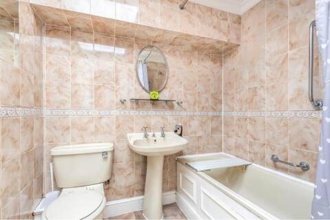 Single In * London