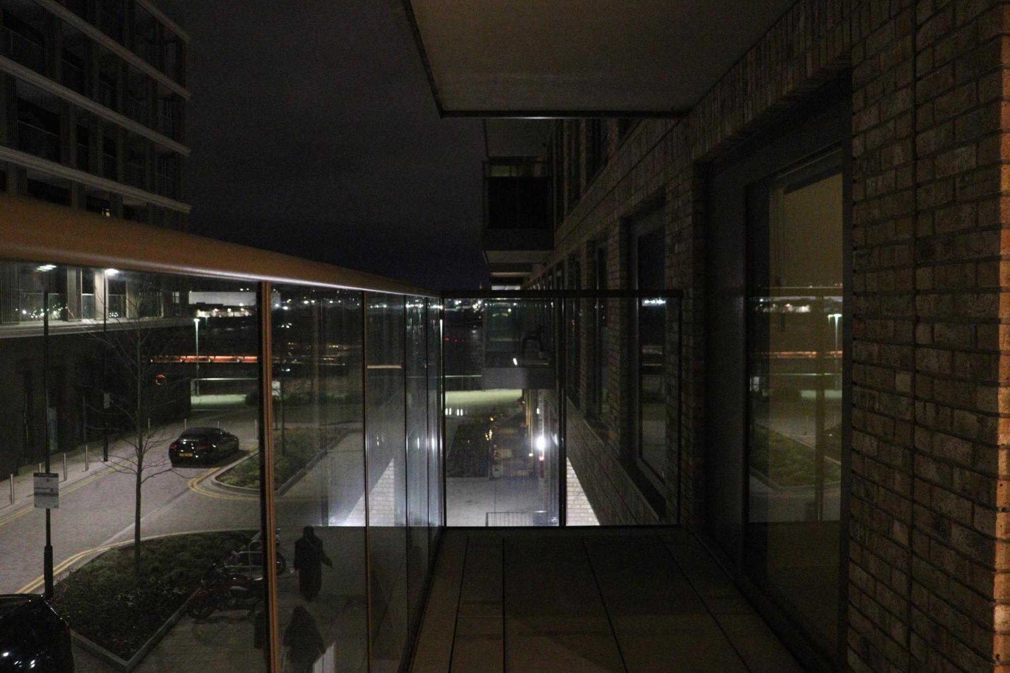Luxury 2 Bed 2 Bath Appartement *