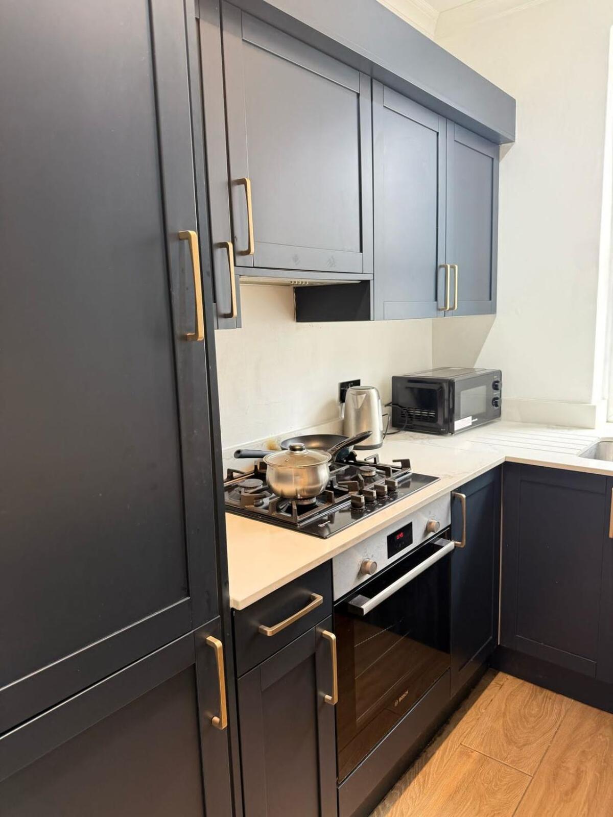 F54 Modern 3-bed Flat Near Paddington Station