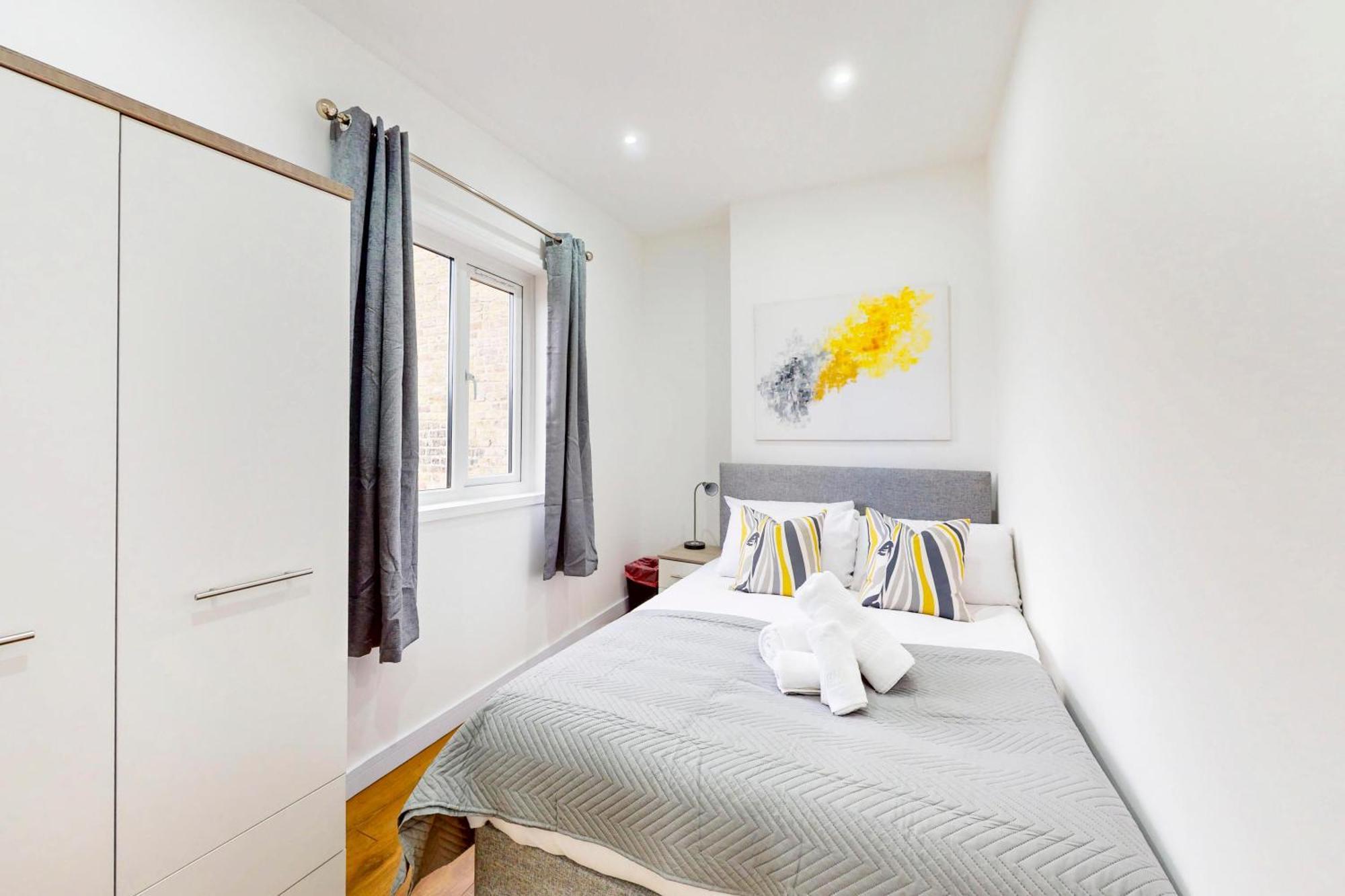 2br Flat 5 Min Walk To New Cross Station Appartement *