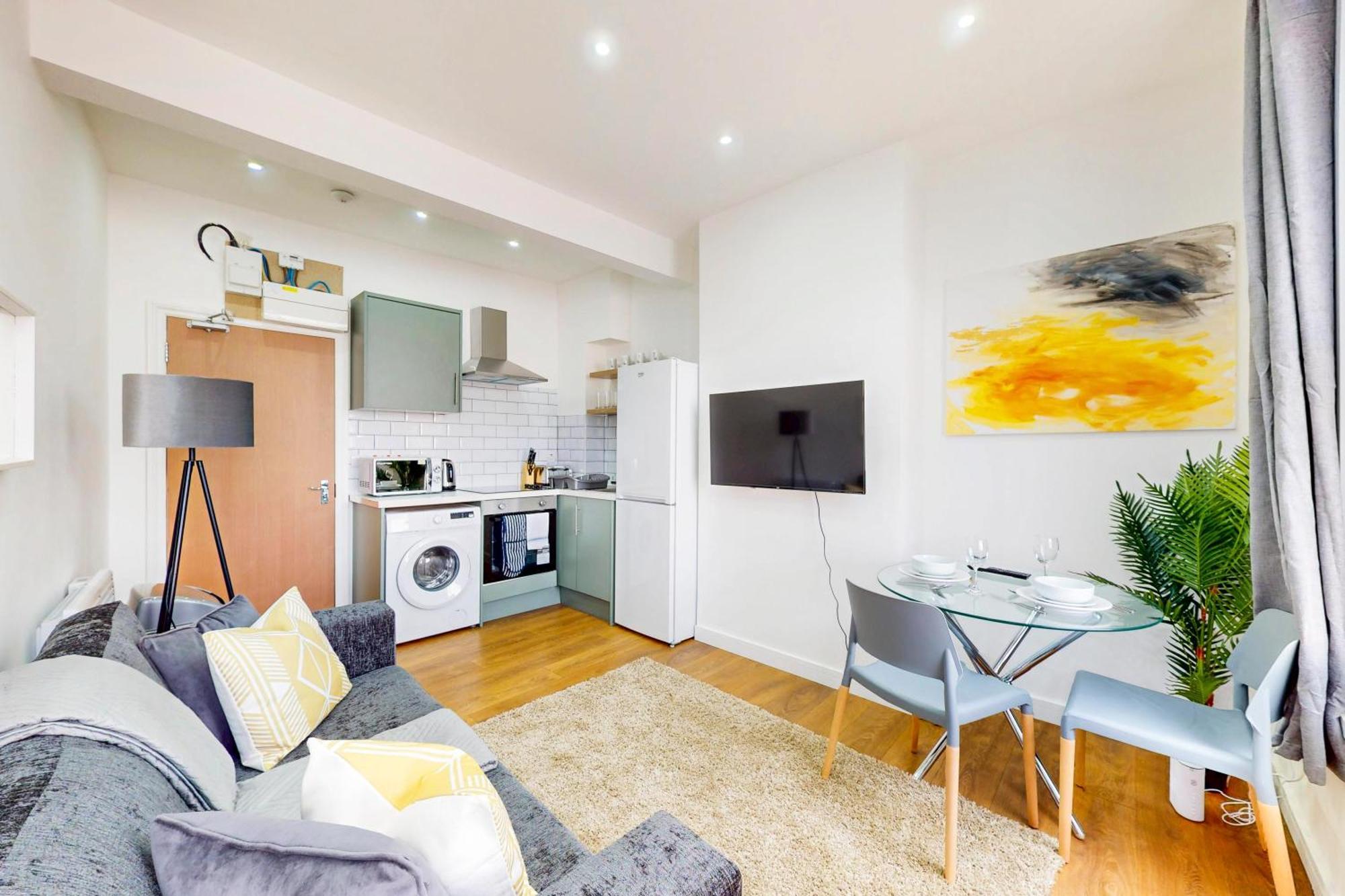 2br Flat 5 Min Walk To New Cross Station Appartement