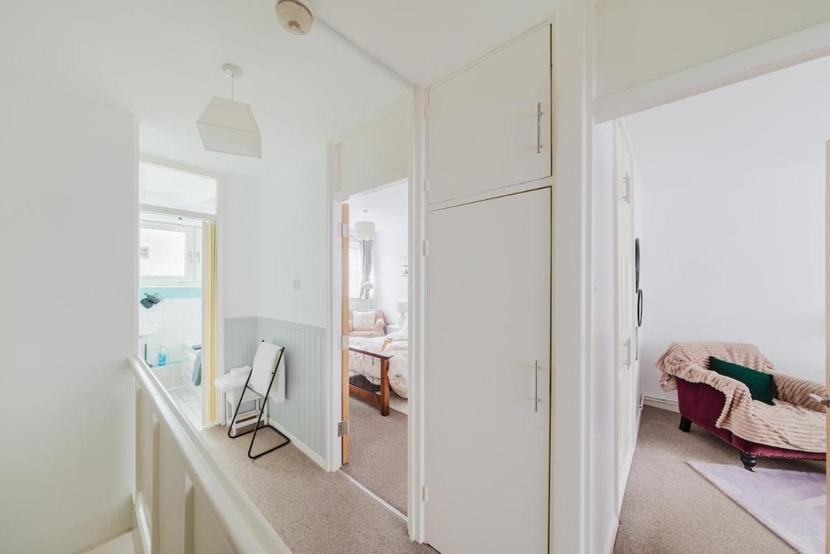 Spacious 3-bed Near Shoreditch With Parking Apartamento