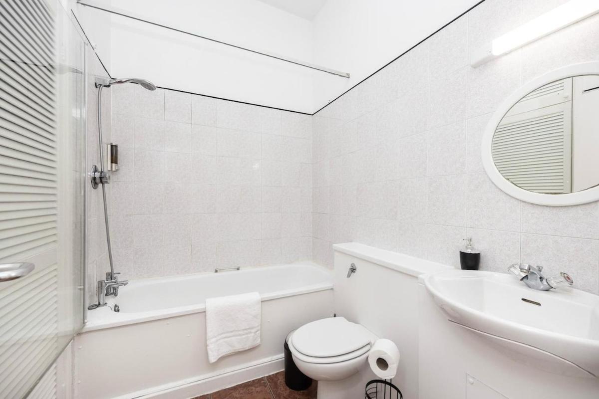 Spacious 1br Near Bridge Londres