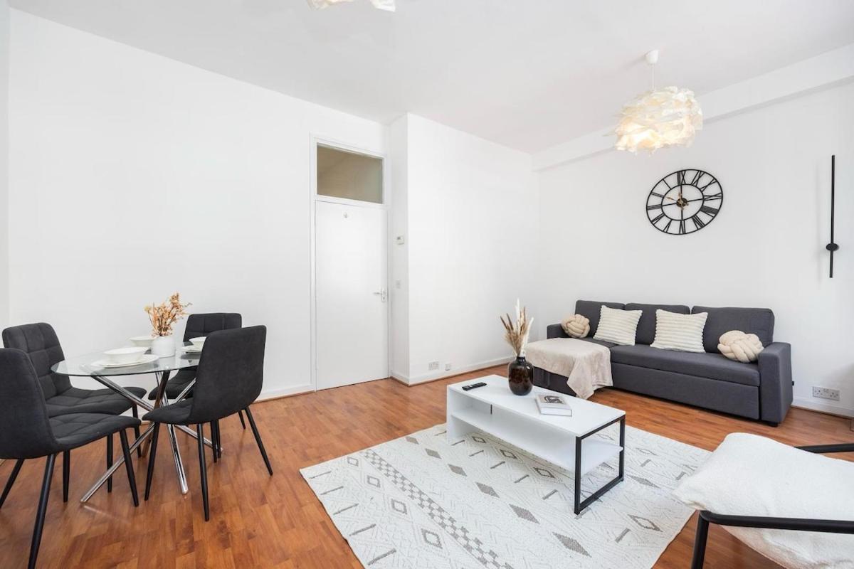 Spacious 1br Near Bridge Appartement Londres